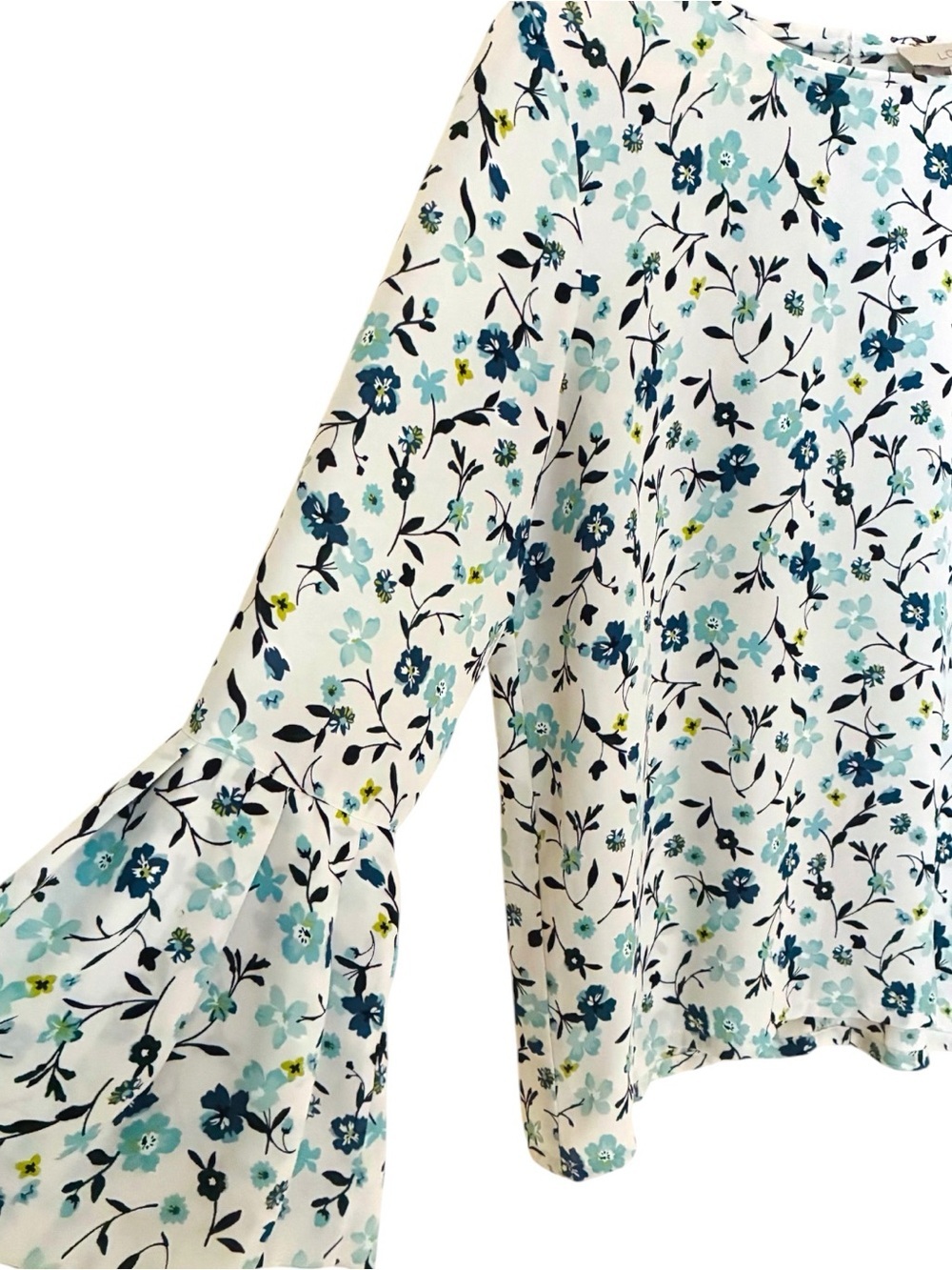 Ann Taylor LOFT Sz SMALL White Blue Floral Bell Sleeve Blouse Top - Picture 3 of 8
